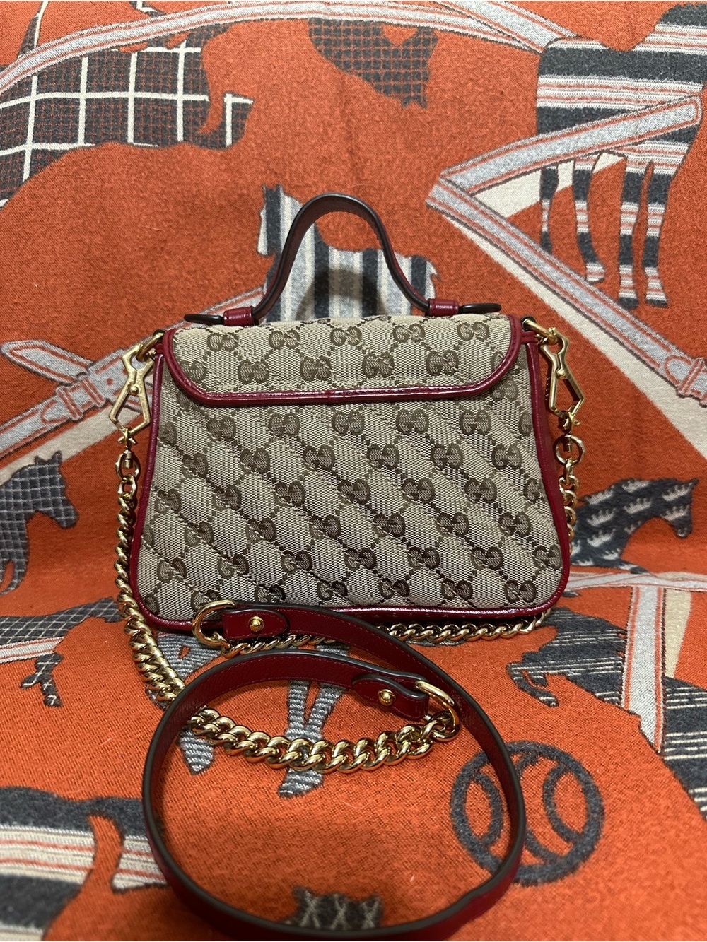 GUCCI ❤️🌟 BEIGE GG CANVAS TOP HANDLE SATCHEL W/ CHERRY RED TRIMMING ⭐️ - Picture 2 of 13